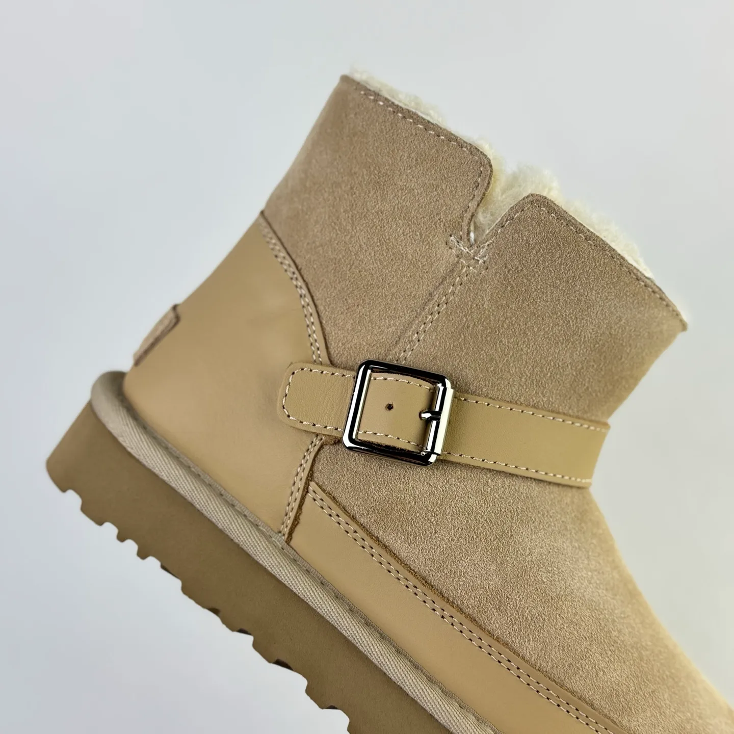 Guangzhou top version ❗ Local 💰560 UGG Classic Novelty cow split leather, warm, simple and versatile, snow boots for women